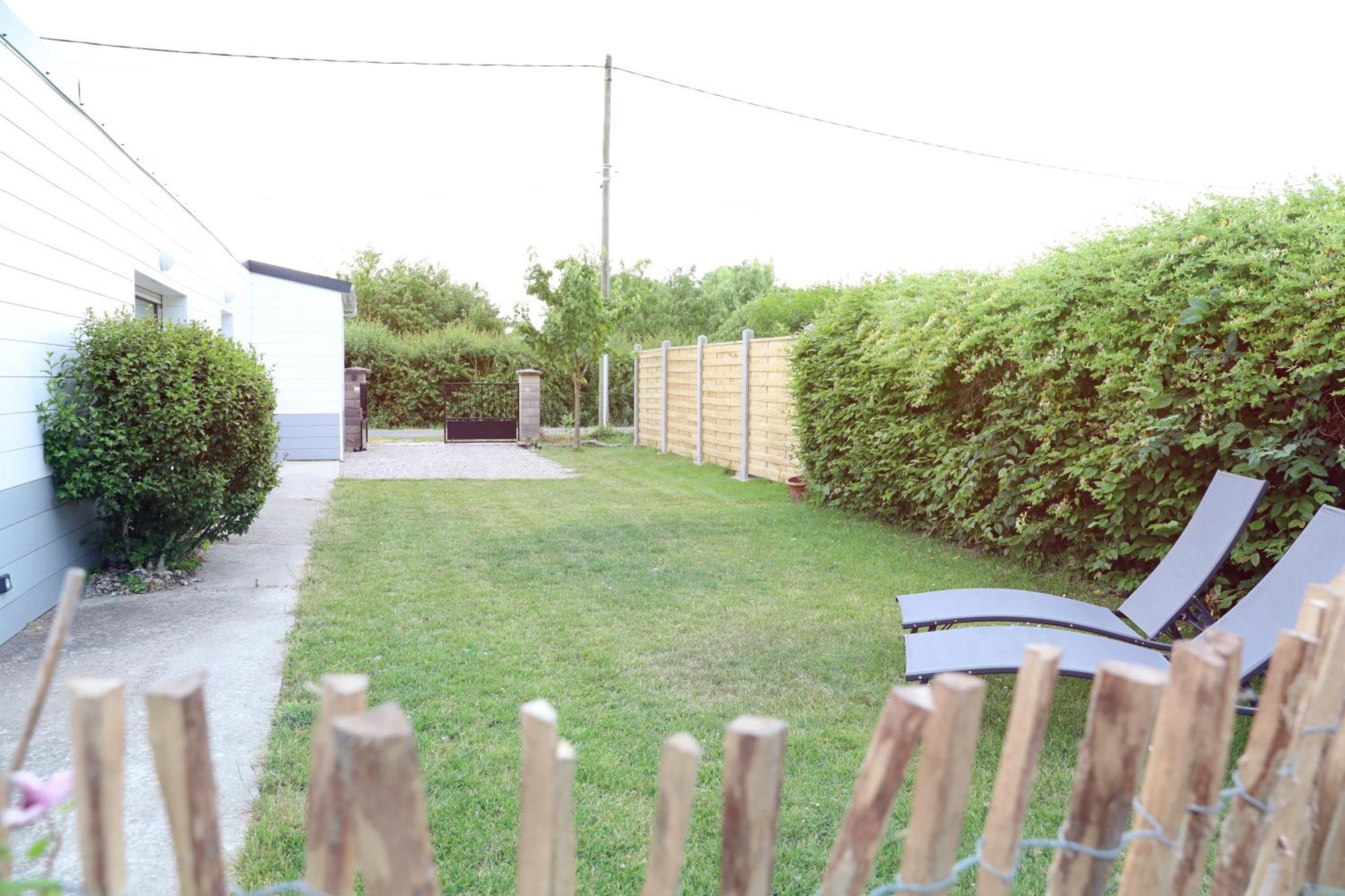 Gite Les Amoureux De La Baie Favières Extérieur photo